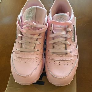 Reebok Classic Pink Leather Kids Sz. 1 USA